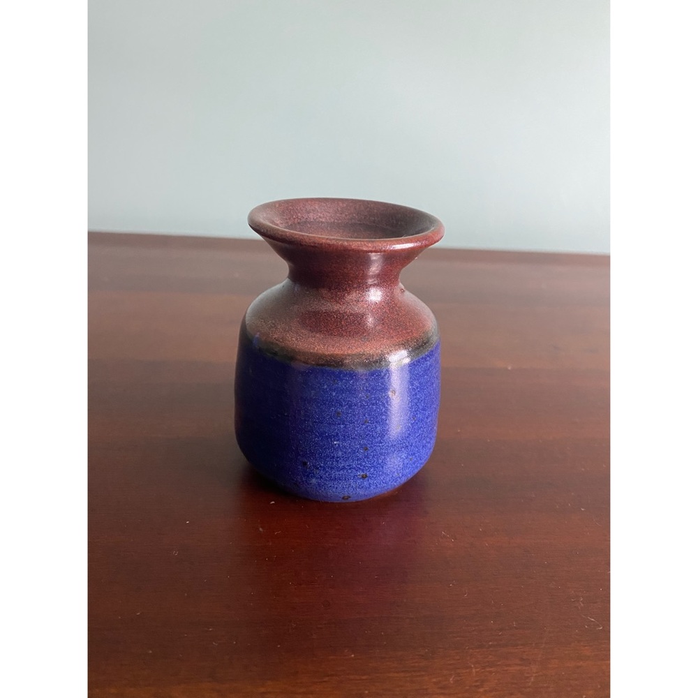 Small Clay-like Vase - Picture 2 of 7